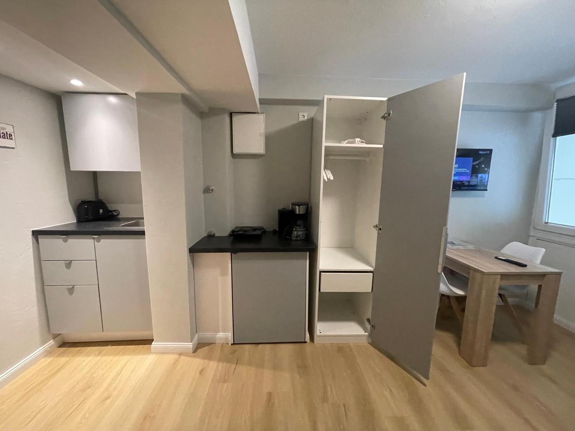 Suesses Kleines Und Zentrales Apartment Fuer Zwei Personen Mitten In Amburgo Esterno foto