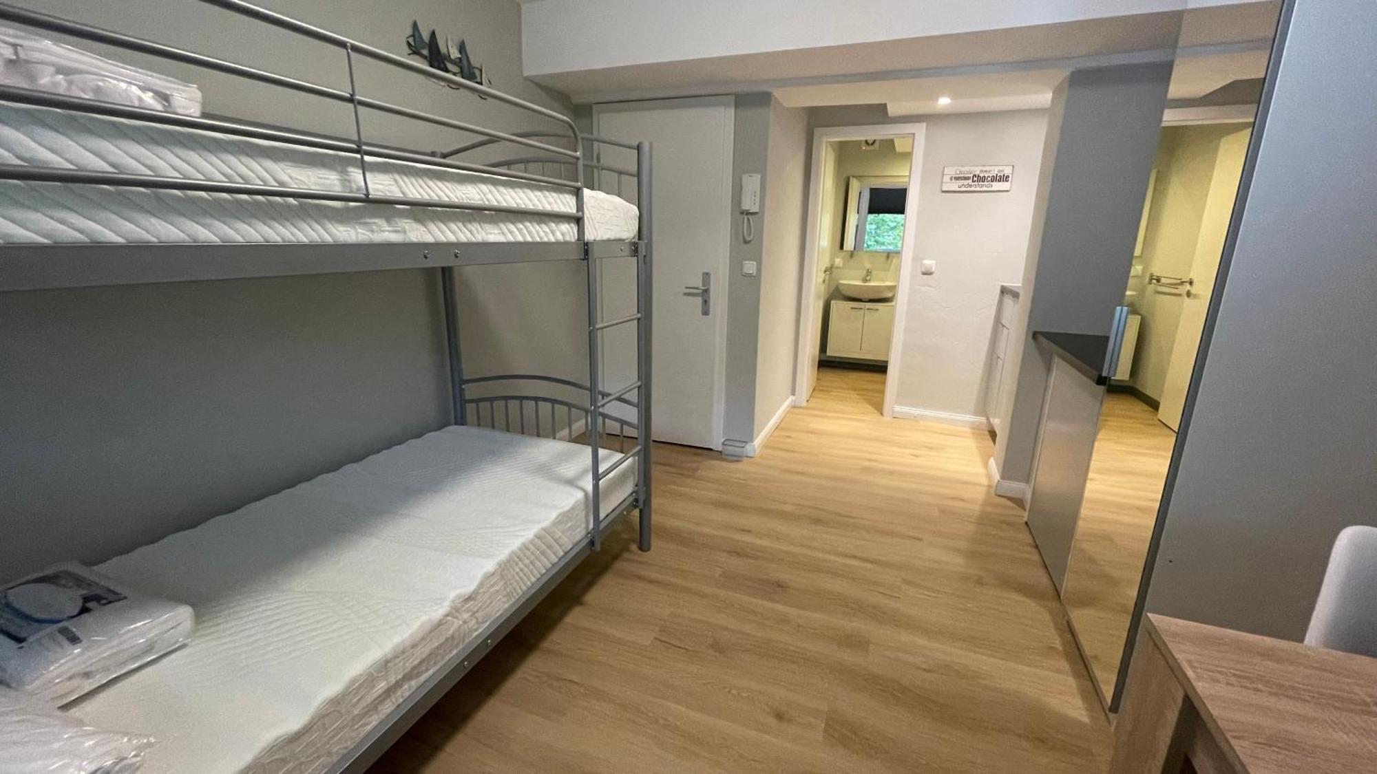 Suesses Kleines Und Zentrales Apartment Fuer Zwei Personen Mitten In Amburgo Esterno foto