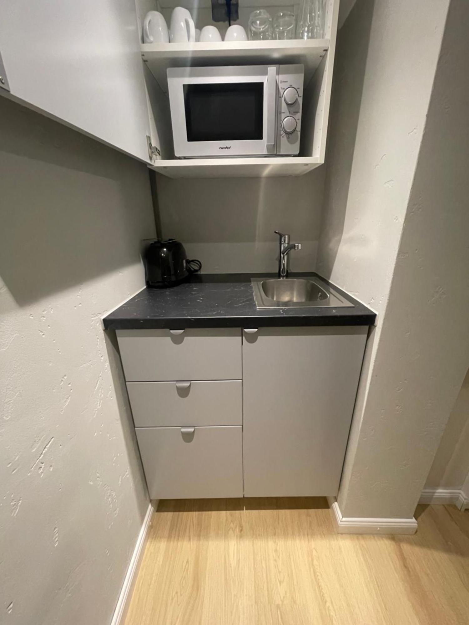 Suesses Kleines Und Zentrales Apartment Fuer Zwei Personen Mitten In Amburgo Esterno foto