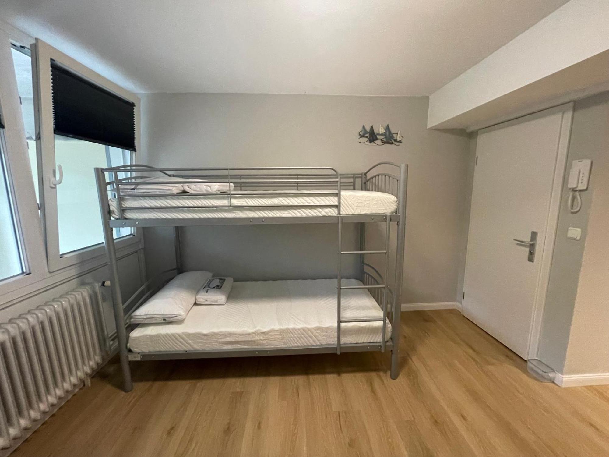 Suesses Kleines Und Zentrales Apartment Fuer Zwei Personen Mitten In Amburgo Esterno foto