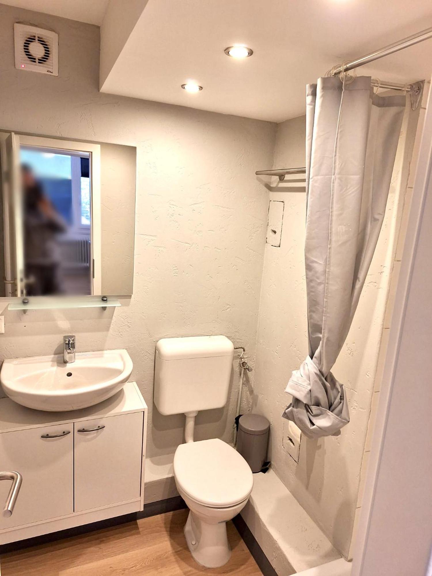 Suesses Kleines Und Zentrales Apartment Fuer Zwei Personen Mitten In Amburgo Esterno foto